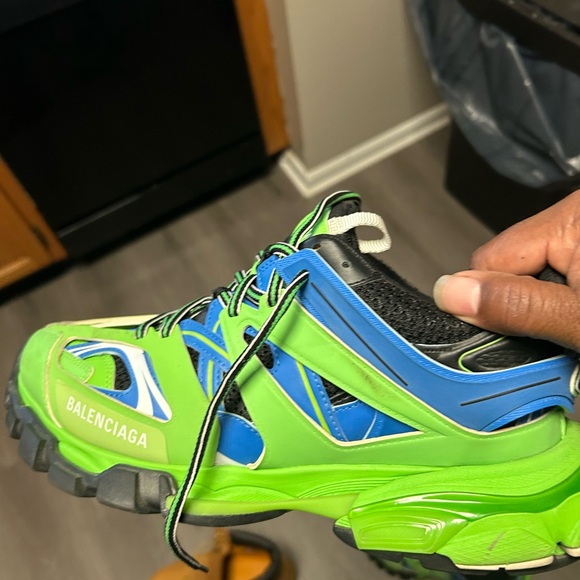 Balenciaga’s size with box - Picture 8 of 9